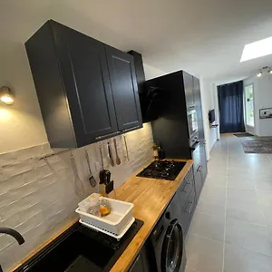 A 10 Minutes A Pied De La Mer, En Plein Centre-ville Appartement